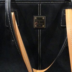Dooney and Bourke large tote/purse